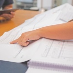 So stellst du deine Bauunterlagen vollständig zusammen – Checkliste, Tipps & typische Fehler