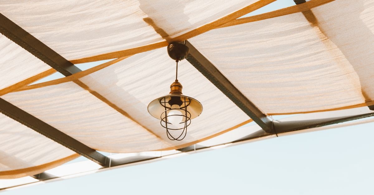 Windfreie Wohlfühloase: So wird deine Terrasse zum geschützten Lieblingsplatz