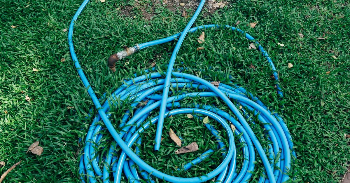 So findest du den perfekten Bewässerungsschlauch für deinen Garten: Tipps, Größen & Material im Vergleich
