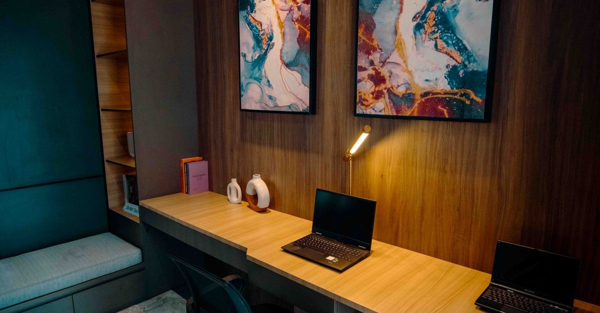 Blendfreies Licht im Arbeitszimmer: So arbeitest du entspannt und fokussiert